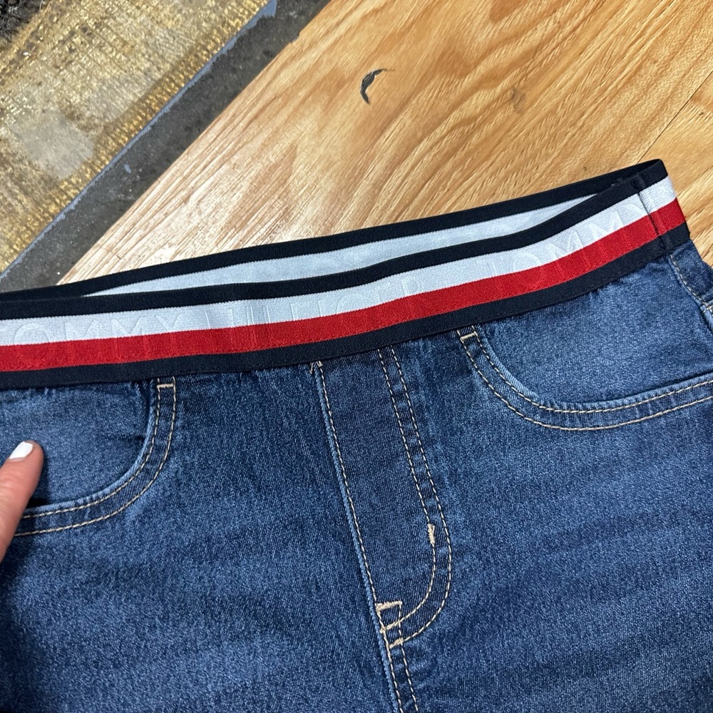 EUC Tommy Hilfiger Jeans